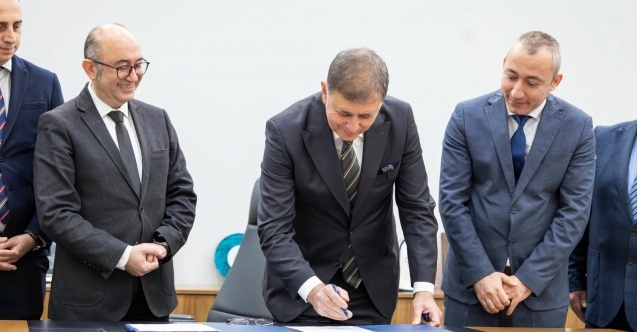 Başkan Tugay’dan tarihi imza