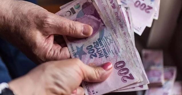 Emekli maaş farkı yarın hesaplara yatıyor!
