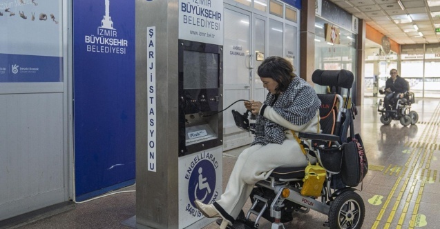 İzmir’den “özgürlük istasyonu”