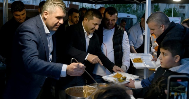 Kuşadası Belediyesi'nden Ramazan boyunca 18 bin kişilik iftar yemeği